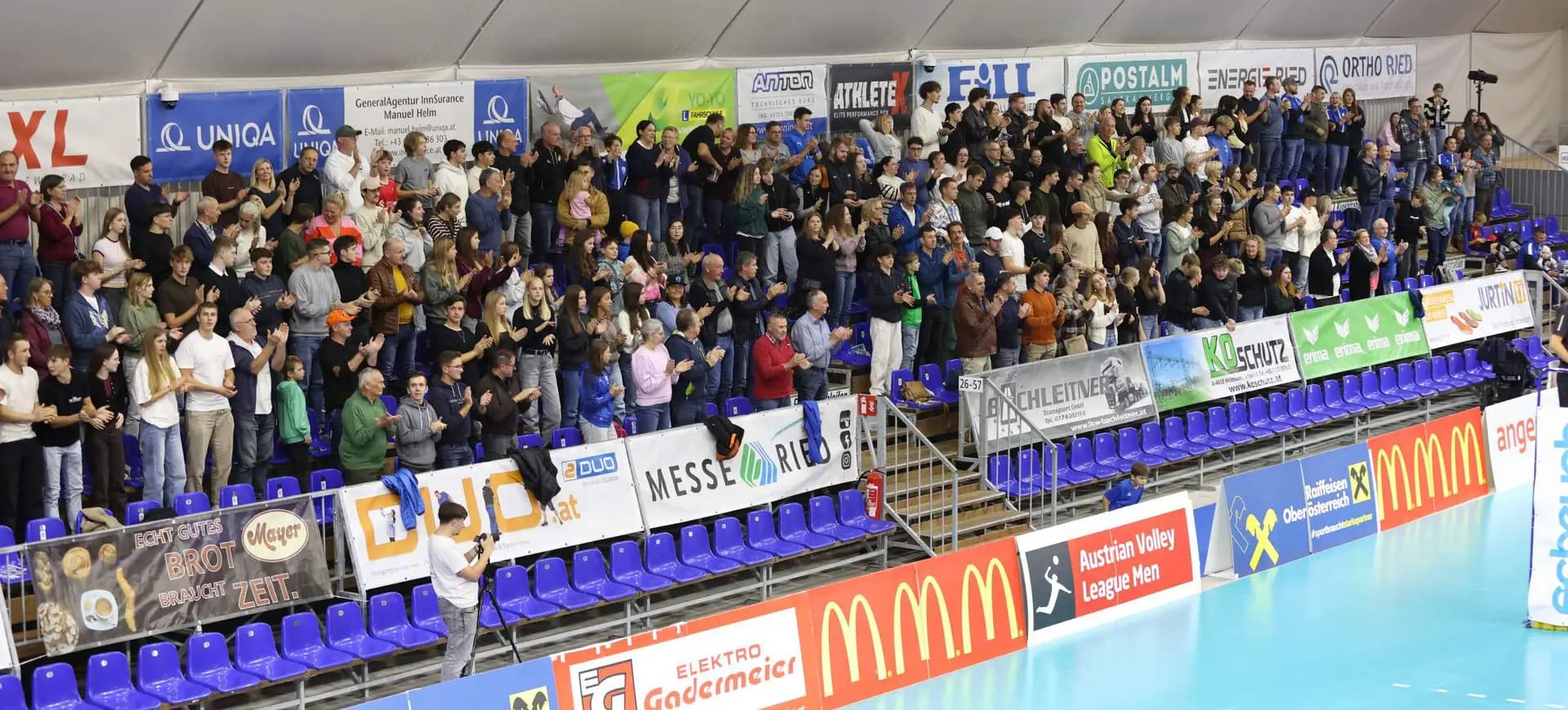 AVL Men: Hartberg siegt in Ried und übernimmt Tabellenführung / CL-Rückspiel live im ORF