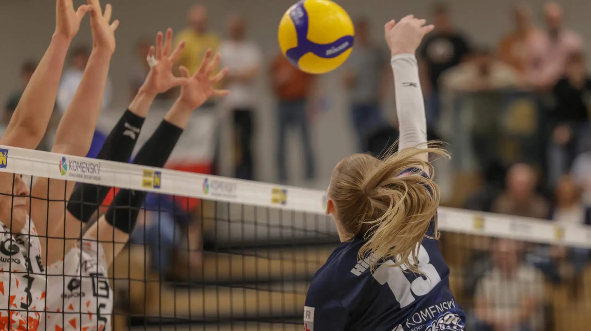 Damen-Halbfinalauftakt VB NÖ Sokol/Post – Erzbergmadln live im ORF
