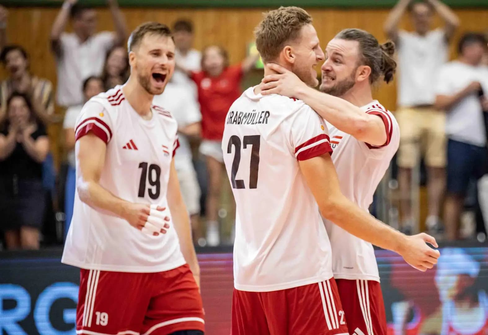 Österreichs Herren feiern klaren 3:0-Sieg in Baku / Israel schlägt Estland 3:2